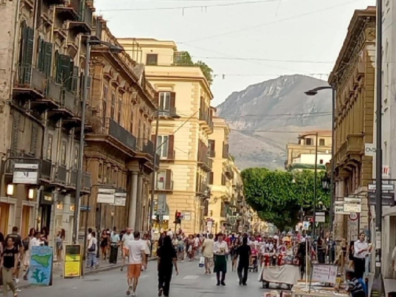 Al Palazzo Del Principe Al Massimo Lejlighed Palermo Eksteriør billede